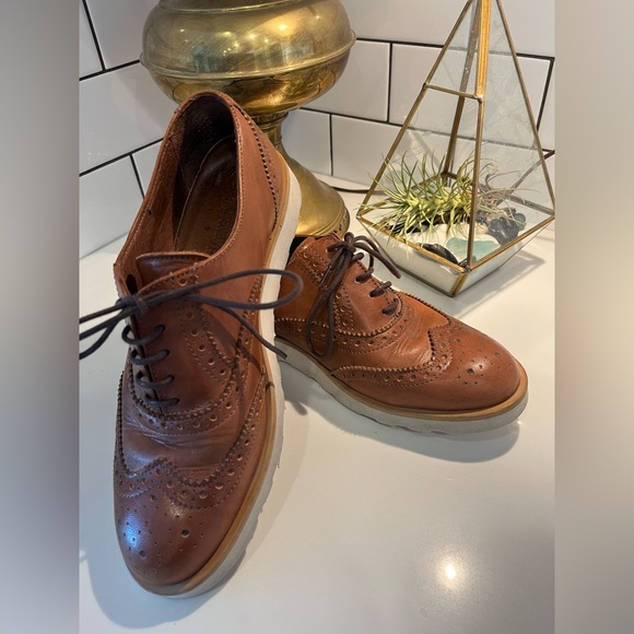 Size 39 Gravity Pope women’s oxfords - Picture 4 of 6